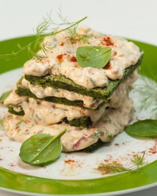 Закуска из шпината, сыра и бекона