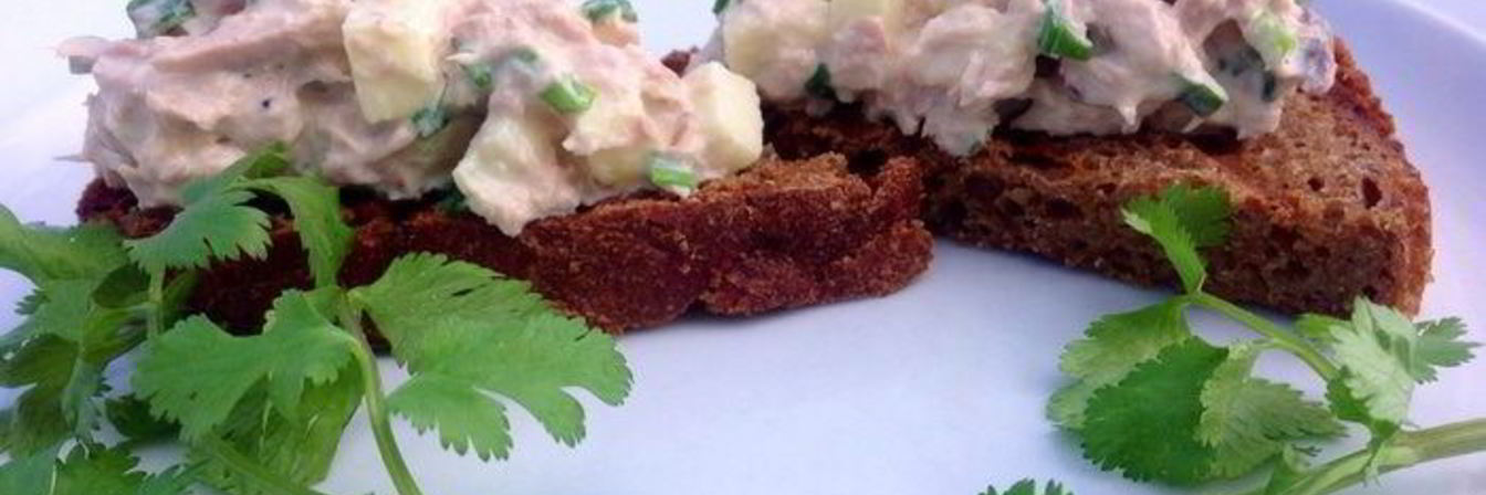 Закуска из тунца и яблока