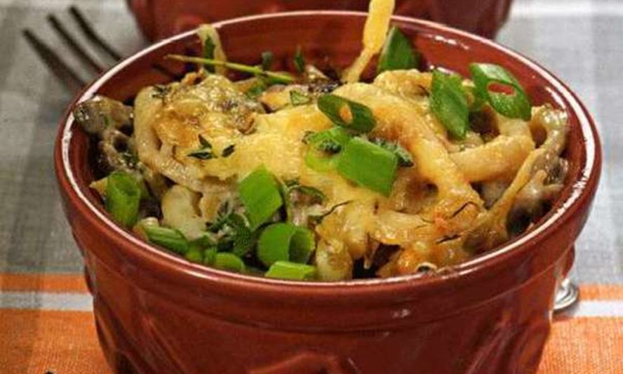 Рецепт грибного жульена с кальмарами в духовке