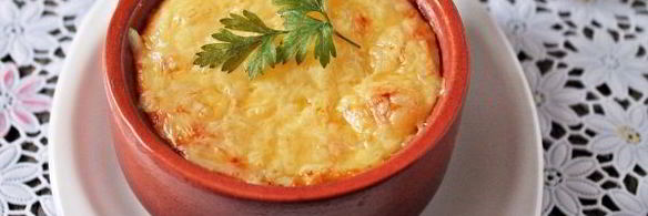 жульен с курицей и грибами в горшочках