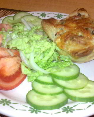 Жульен в слоеной корзиночке