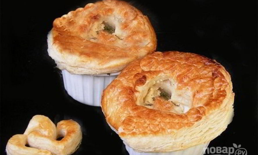 Рецепт жюльена с крышечками из слоеного теста